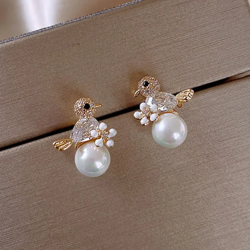 Trendy Cute Crystal Stud Earrings